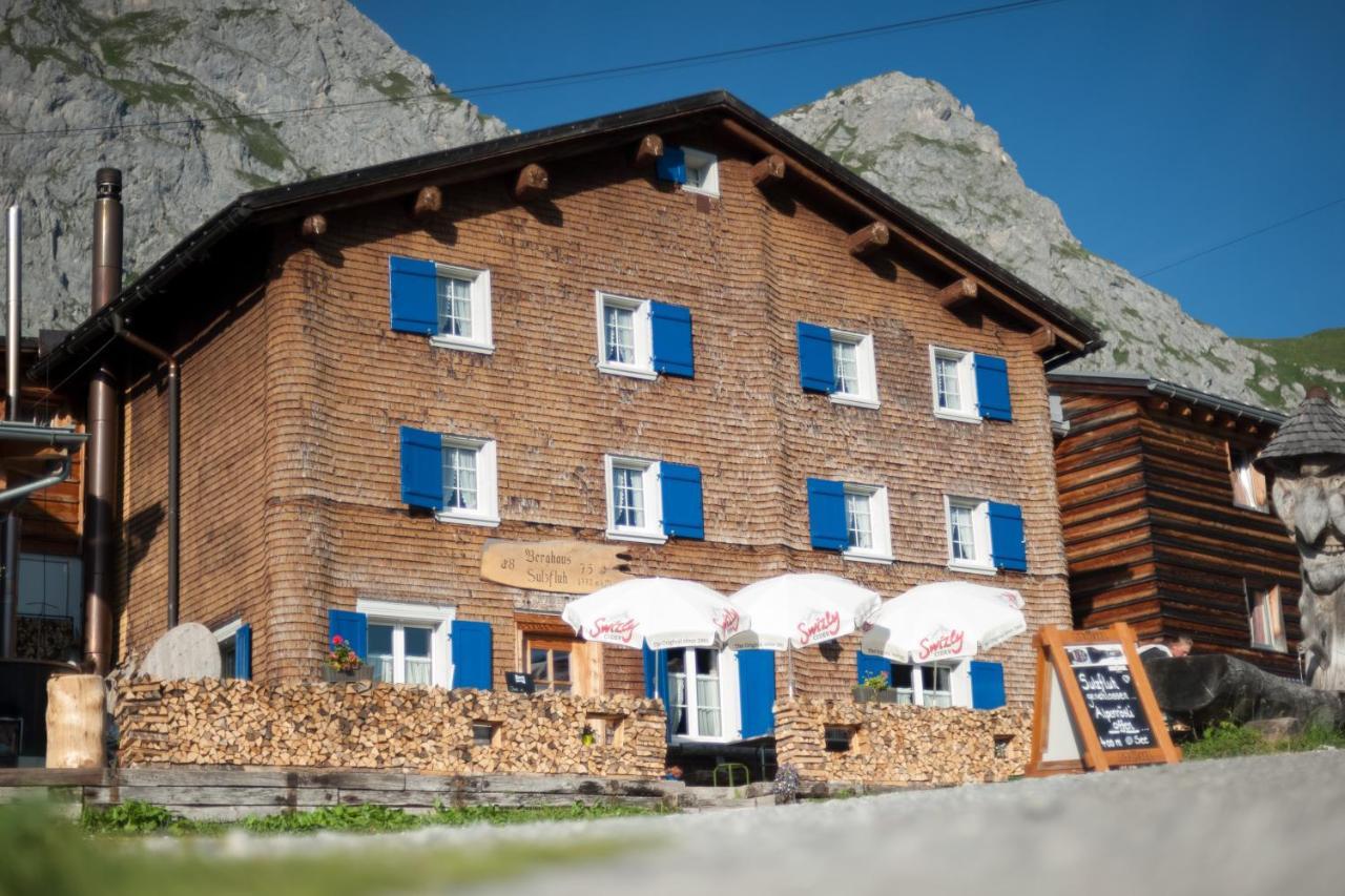 Berghaus Sulzfluh Hotel Saint Antonien Exterior photo