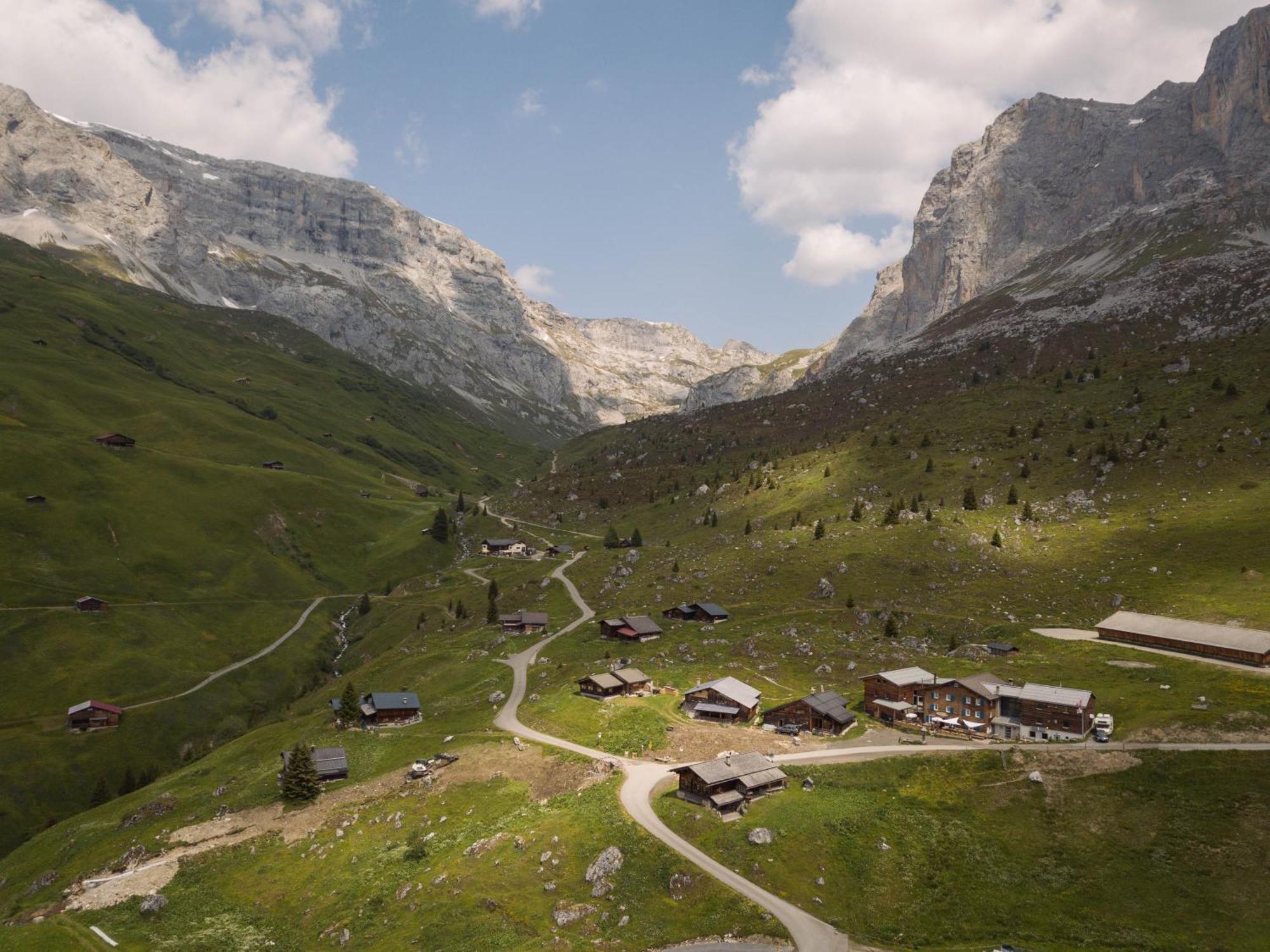 Berghaus Sulzfluh Hotel Saint Antonien Exterior photo