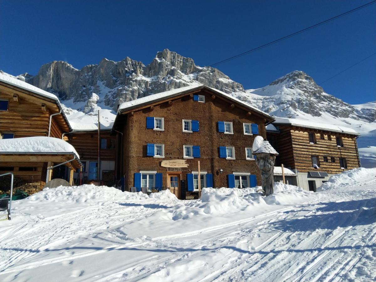 Berghaus Sulzfluh Hotel Saint Antonien Exterior photo